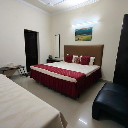 New Chandigarh Holiday Home Eksteriør bilde